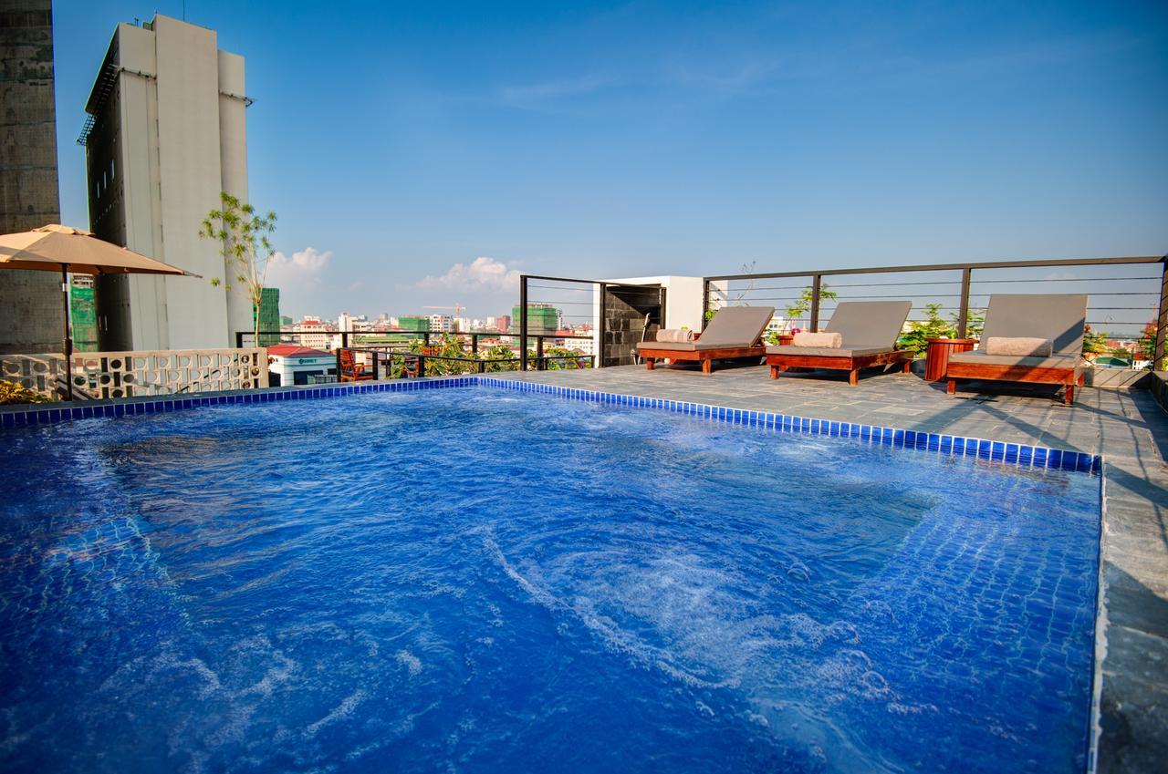 Balconitel Boutique Hotel Phnom Penh Exterior photo